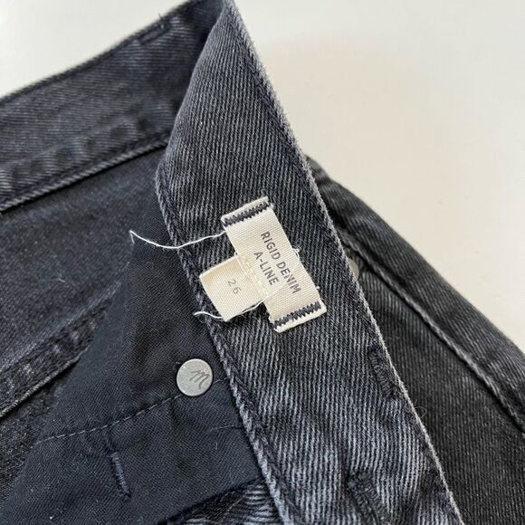 Madewell Rigid Denim A-Line Mini Skirt in Lunar Wash: Button-Front Edition 26 - Picture 3 of 6